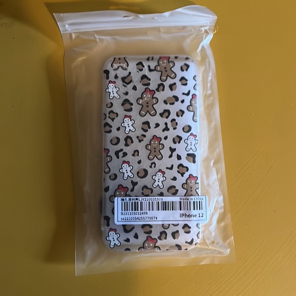 Clear gingerbread man iPhone 12 case - Picture 5 of 6